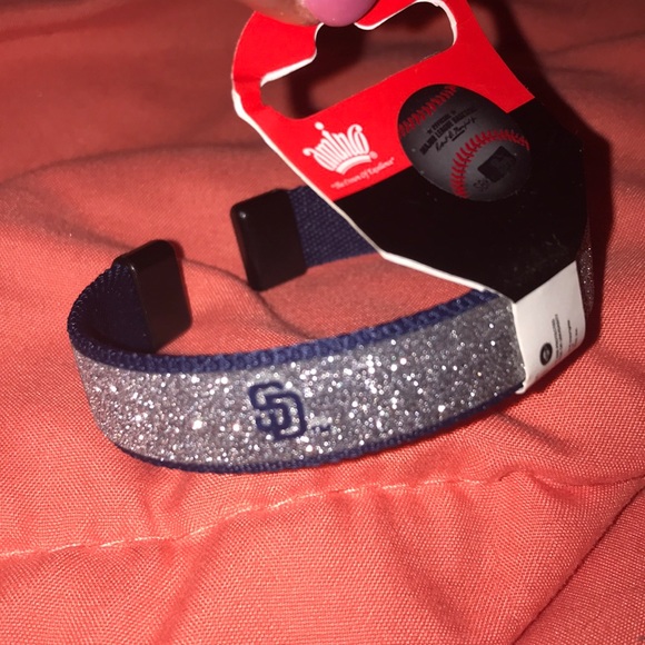 official MLB San Diego Padre’s snap bracelet💙 - Picture 1 of 8